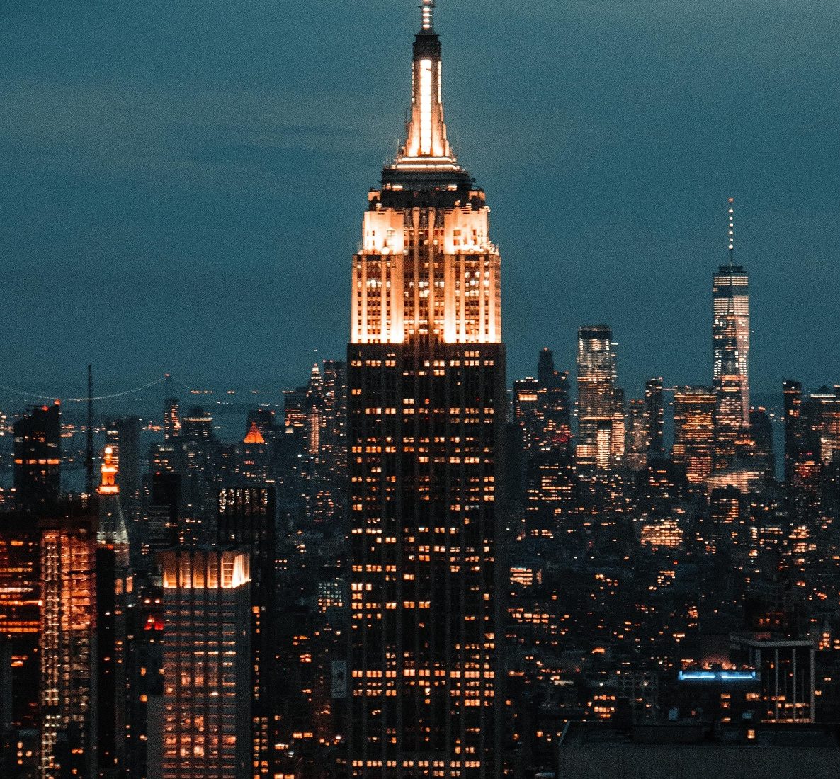 Goldene Tränen verströmte die magische Goldkugel auf dem Empire State Building. Bild: von wirestock auf Freepik